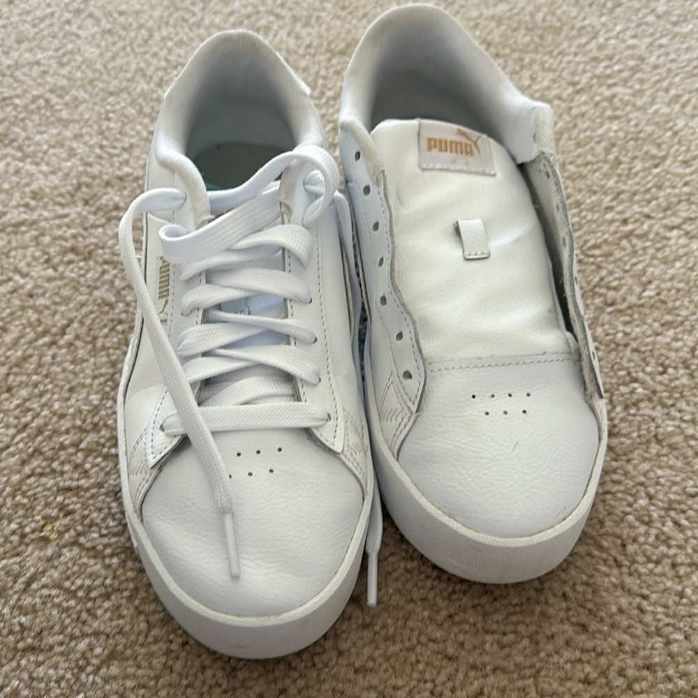 Used Puma Sneakers / missing a shoelace